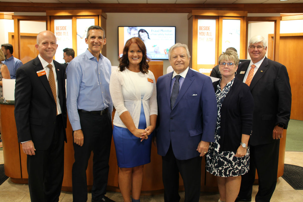 1st-source-bank-celebrates-north-calumet-banking-center-ribbon-cutting