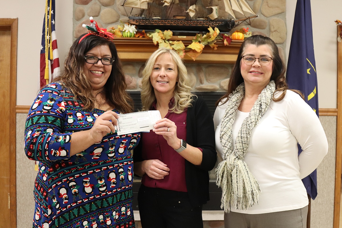 Rittenhouse Senior Living of Portage Presents a Generous Holiday Check to The Bonner Center
