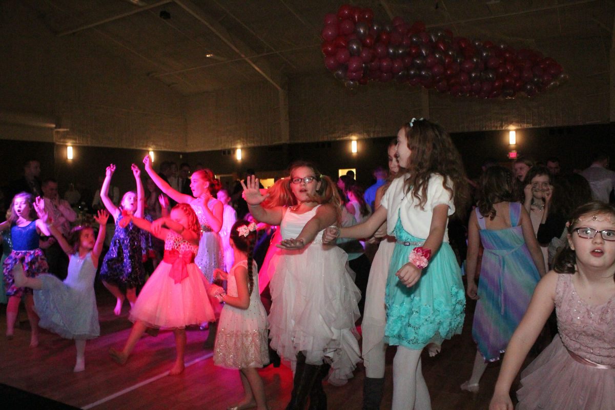 Portage Parks Hosts Another Memorable Daddy Daughter Dance